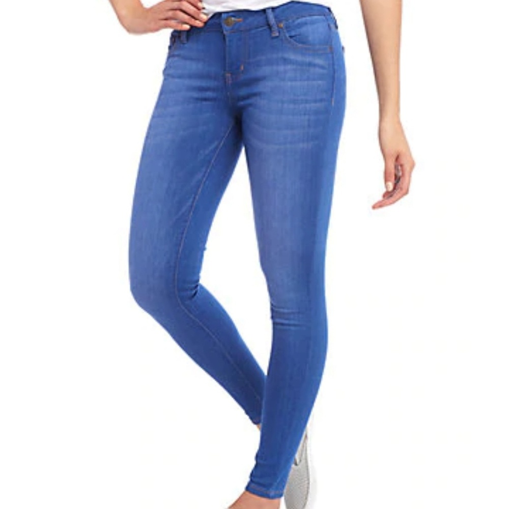 NWTS CELEBRITY PINK BLUE JEANS. SIZE 3.